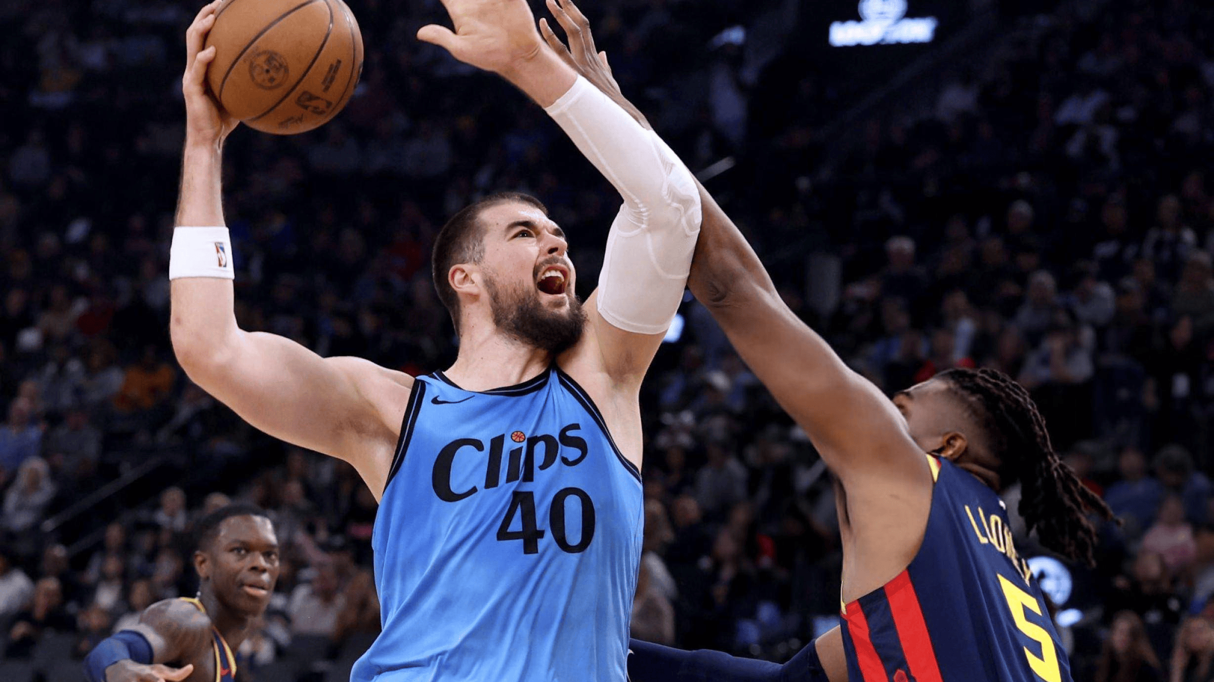 今晚欧冠焦点战;洛杉矶快船战术微调;引发热议;更衣室氛围转暖的简单介绍 今晚欧冠焦点战;洛杉矶快船战术微调;引发热议;更衣室氛围转暖的简单介绍