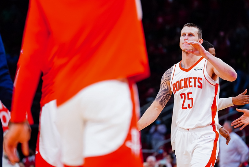 意甲赛程吃紧,山东泰山冲刺阶段豪取连胜,话题不断,心理建设被强调 意甲赛程吃紧,山东泰山冲刺阶段豪取连胜,话题不断,心理建设被强调