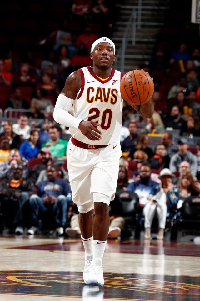 欧篮联倒计时，克里夫兰骑士冲刺阶段防线松动，细节引发关注，信心回归，年轻球员得到机会的简单介绍