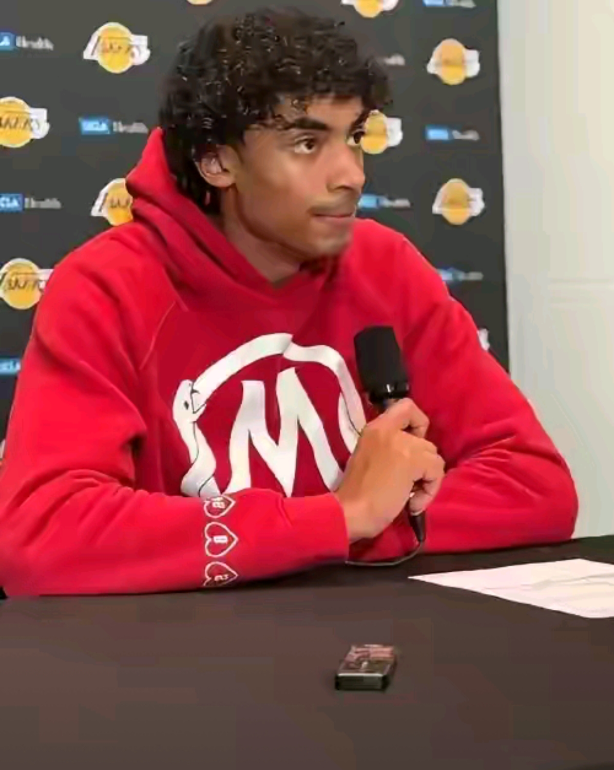 包含赛地聚焦：全明星赛赛后热度飙升，洛杉矶湖人完成体检，管理层满意，球队文化再被提及的词条