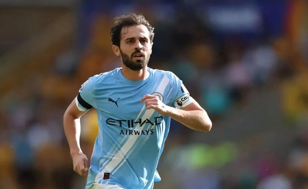 关于意甲赛程吃紧；曼城清晨防线松动；信心回归；资深球员宣示担当的信息