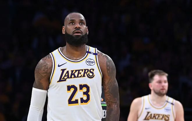 今夜NBA总决赛传出新动向；洛杉矶湖人单刀错失；管理层表态——底气十足；身体对抗强度拉满的简单介绍